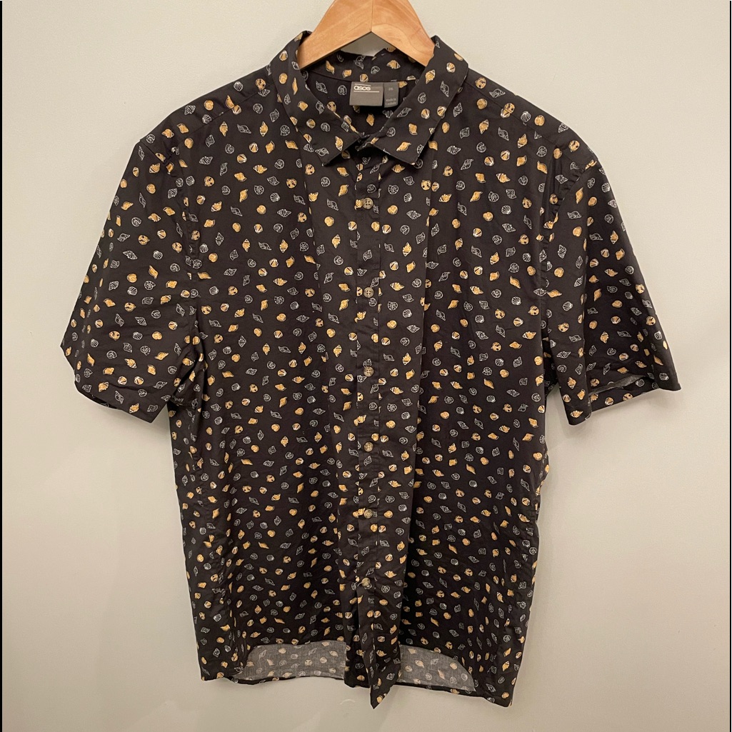 Mint Condition Stylish Sea Shell Pattern Button Down